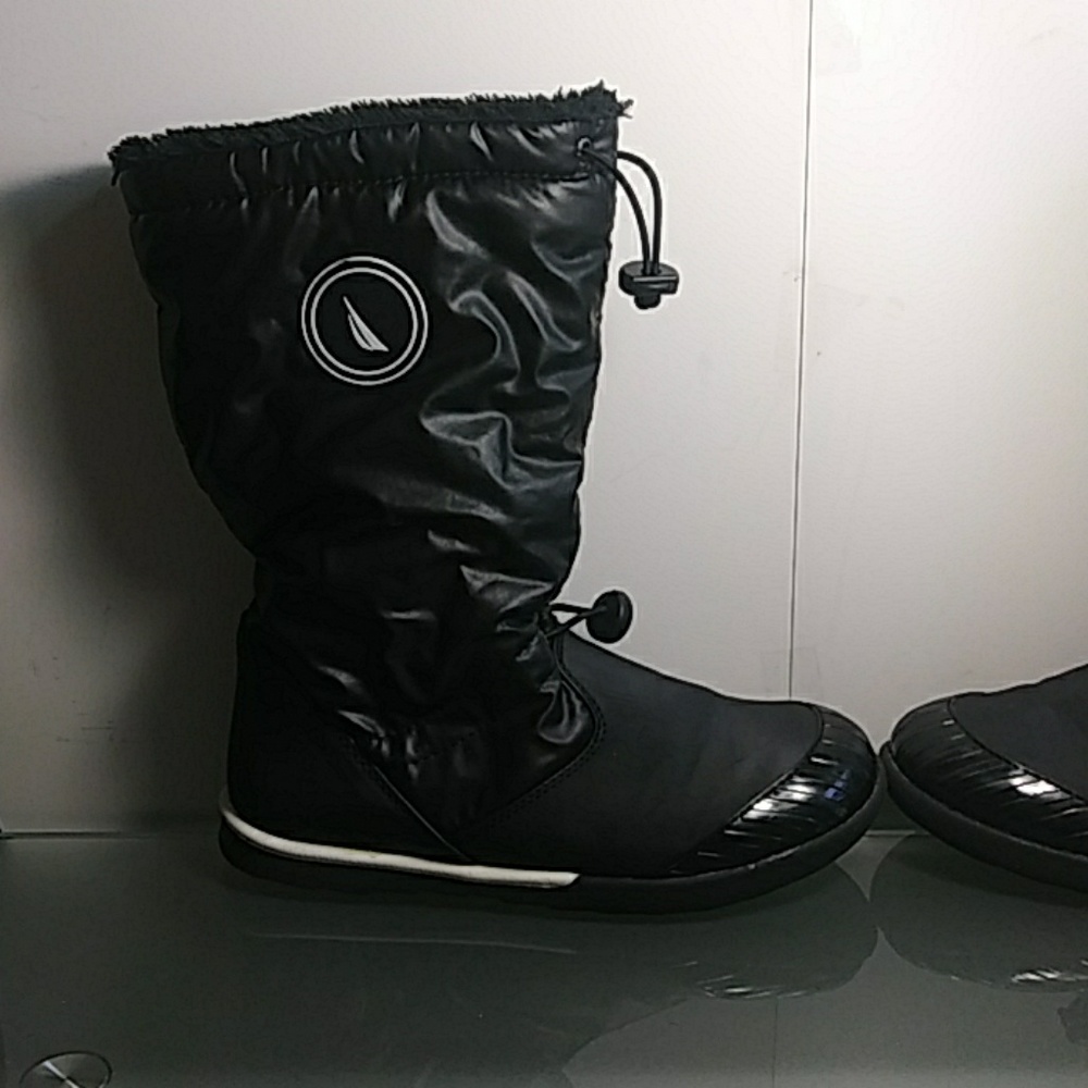 Women's Nautica snow boots